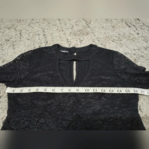 ✨️4/$20. BEBE Black Lace Long Sleeve with Cutout, M - Picture 5 of 9